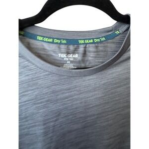 Tek Gear Dry Tek Athletic T-Shirt Short Sleeve Activewear Gray Men's Sz Med